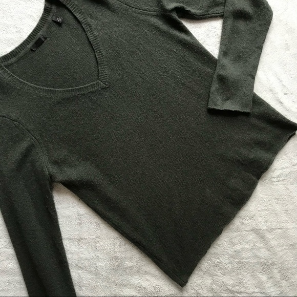 ATM Anthony Thomas Melillo Furled Hem Cashmere Pullover V-Neck Sweater Army Sz L - Picture 1 of 12